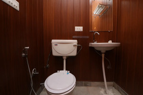Hotel Meerut International By OYO Rooms