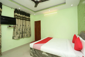 OYO 18597 Satyam