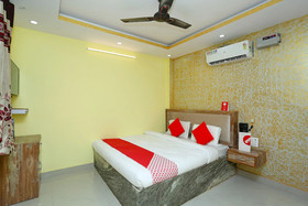 OYO 18597 Satyam