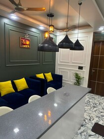 Goroomgo Omasha Residency Noida