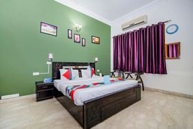 Hotel Ashray by FabHotels