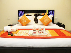 Hotel Ashray by OYO Rooms
