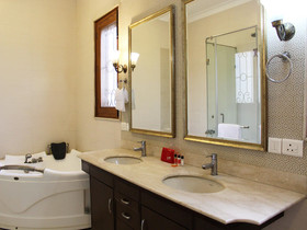 Hotel Ashray by OYO Rooms