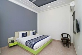 Hotel Cladis Noida Sector 15