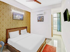 Hotel Noida Continental