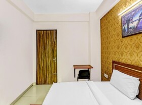 Hotel Noida Continental