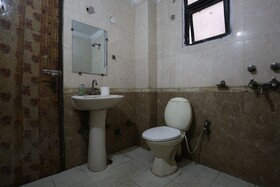 Hotel Noida Continental