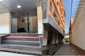 Hotel Noida Continental