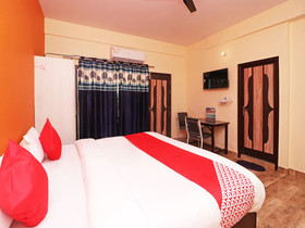 OYO 28366 National Hotel