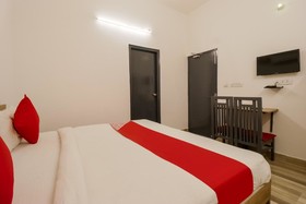 Hotel Urban Villa by OYO Rooms