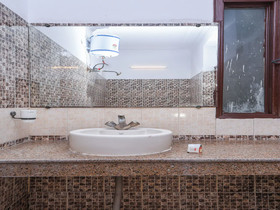 OYO 15625 Royal logix