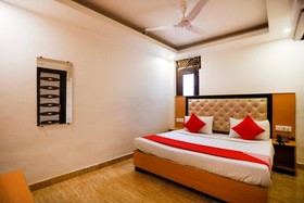 Oyo Flagship 71969 HOTEL Joystick