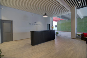 OYO Townhouse 70 Maula Ali Rd Knowledge Park III