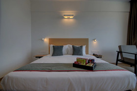 OYO Townhouse 70 Maula Ali Rd Knowledge Park III