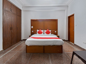 Rg Corporate Suites By OYO Rooms