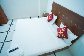 Roomshala Hotel Royal Galaxy