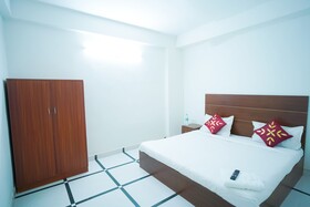 Roomshala Hotel Royal Galaxy