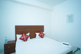 Roomshala Hotel Royal Galaxy