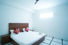 Roomshala Hotel Royal Galaxy