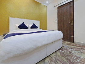 SilverKey Executive Stays 24038 B-56 Sector 22