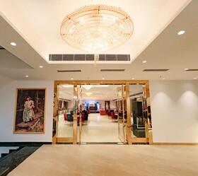 The Eliot Hotel & Banquet