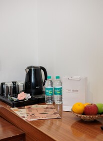 The Eliot Hotel & Banquet