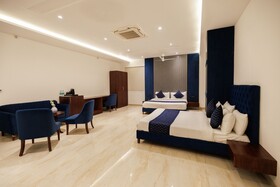 The Eliot Hotel & Banquet