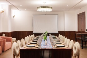 The Eliot Hotel & Banquet