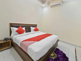 The Signature Hotel By OYO Rooms
