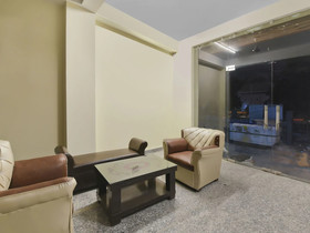 The Signature Hotel By OYO Rooms