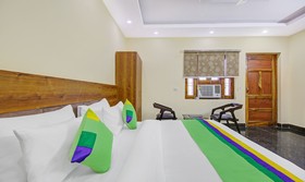 Treebo Trend The Eden Roc