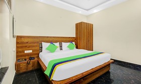 Treebo Trend The Eden Roc