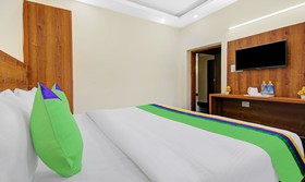 Treebo Trend The Eden Roc