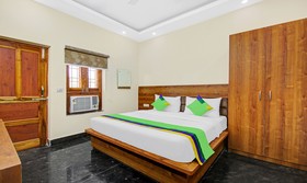 Treebo Trend The Eden Roc