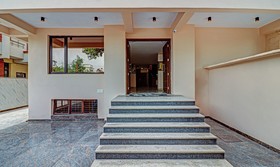 Treebo Trip Golden Divine Inn