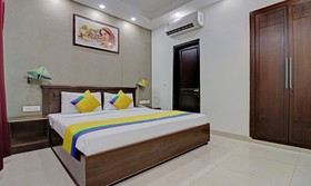 Itsy By Treebo Hamlets Stay