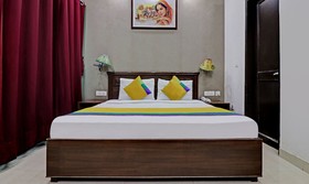 Itsy By Treebo Hamlets Stay