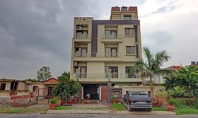 Itsy By Treebo Hamlets Stay