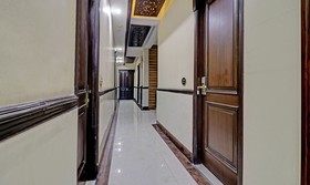 Itsy By Treebo Hamlets Stay