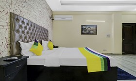 Treebo Trip Hm Palace