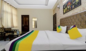 Treebo Trip Hm Palace