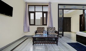 Treebo Trip Hm Palace