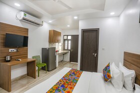 Unique Stay by FabHotel