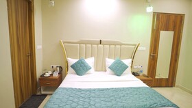 Hotel Pushpdeep Residency