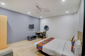 Fabhotel Premium Kashi