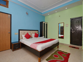 Hotel Chaitanya Inn