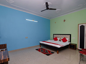 Hotel Chaitanya Inn