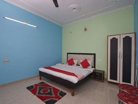 Hotel Chaitanya Inn