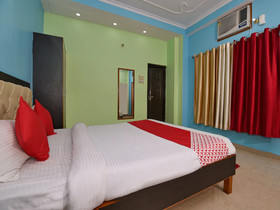 Hotel Chaitanya Inn
