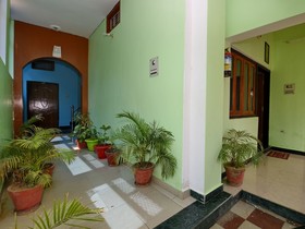 Hotel Chaitanya Inn